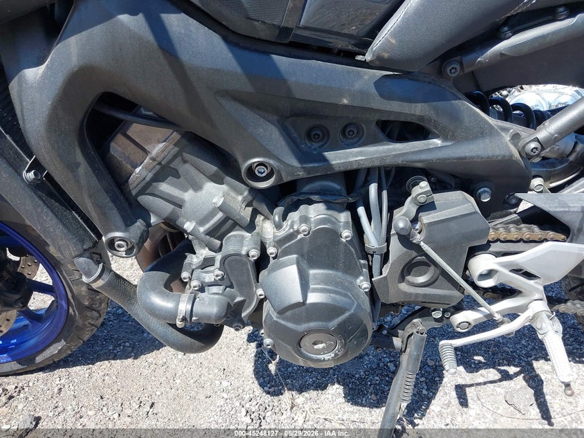 2014 Yamaha Fz VIN JYARN33Y6EA000884 IAAI salvage auction — RIGHT SIDE, Salvage Title, sold $2,850 on 2026-07-21 (photo 9)