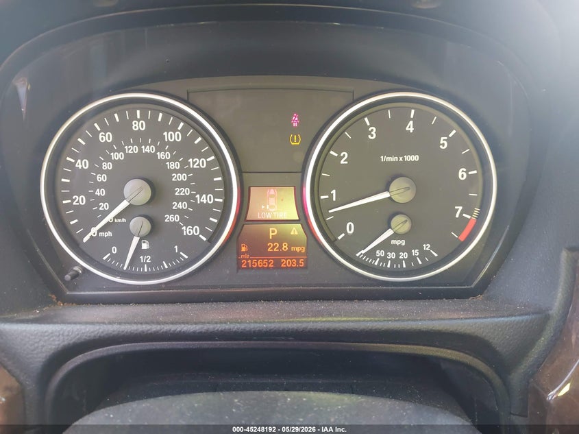 2007 BMW 3er VIN WBAVA33527KX81868 IAAI salvage auction — REAR END, Salvage (North Carolina), sold $250 on 2026-07-06 (photo 7)