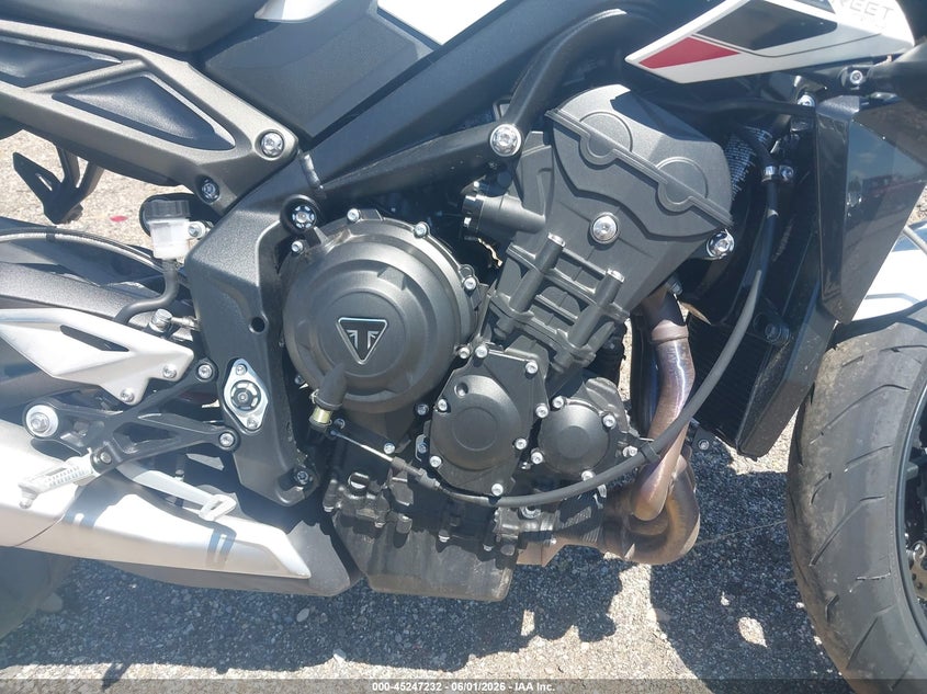 2024 Triumph motorcycle Street VIN SMTA604S1RTBM2419 IAAI salvage auction — SIDE, Salvage (Utah), sold $3,700 on 2026-07-15 (photo 8)