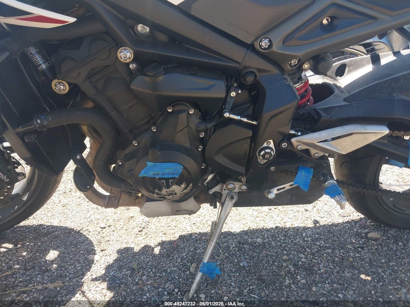 2024 Triumph motorcycle Street VIN SMTA604S1RTBM2419 IAAI salvage auction — SIDE, Salvage (Utah), sold $3,700 on 2026-07-15 (photo 9)