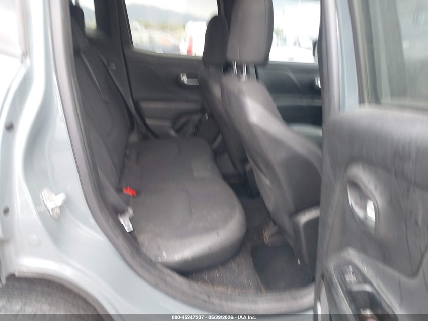 2018 Jeep Renegade VIN ZACCJBBB5JPH46976 IAAI salvage auction — RIGHT SIDE, Salvage Title, sold $2,000 on 2026-07-23 (photo 8)
