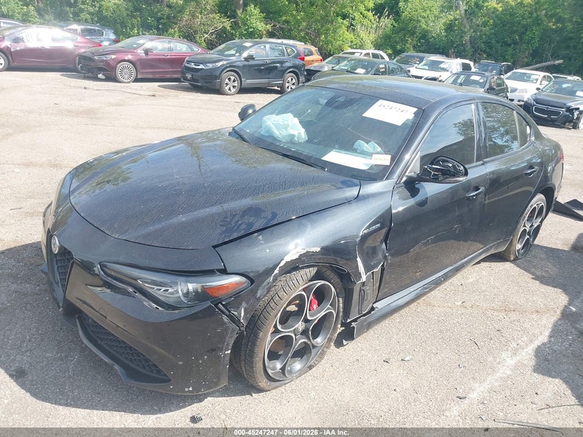 2022 Alfa romeo Giulia VIN ZARFANBN0N7665322 IAAI salvage auction — SIDE, Salvage Title, sold $4,450 on 2026-08-07 (photo 2)