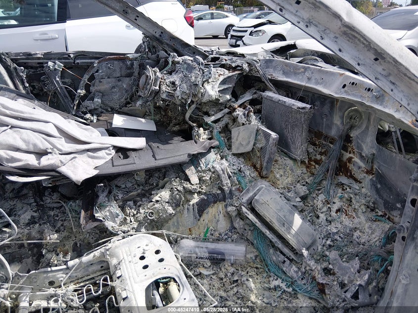 2018 Maserati Granturismo VIN ZAM56YRA6J1270971 IAAI salvage auction — Burn Interior, Non-Repairable (California), sold $450 on 2026-07-16 (photo 5)