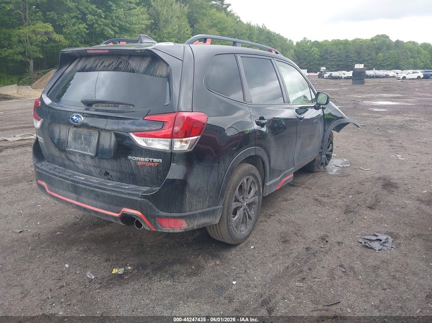 2021 Subaru Forester VIN JF2SKALC2MH438364 IAAI salvage auction — RIGHT FRONT, Salvage Title, sold $4,250 on 2026-07-17 (photo 4)