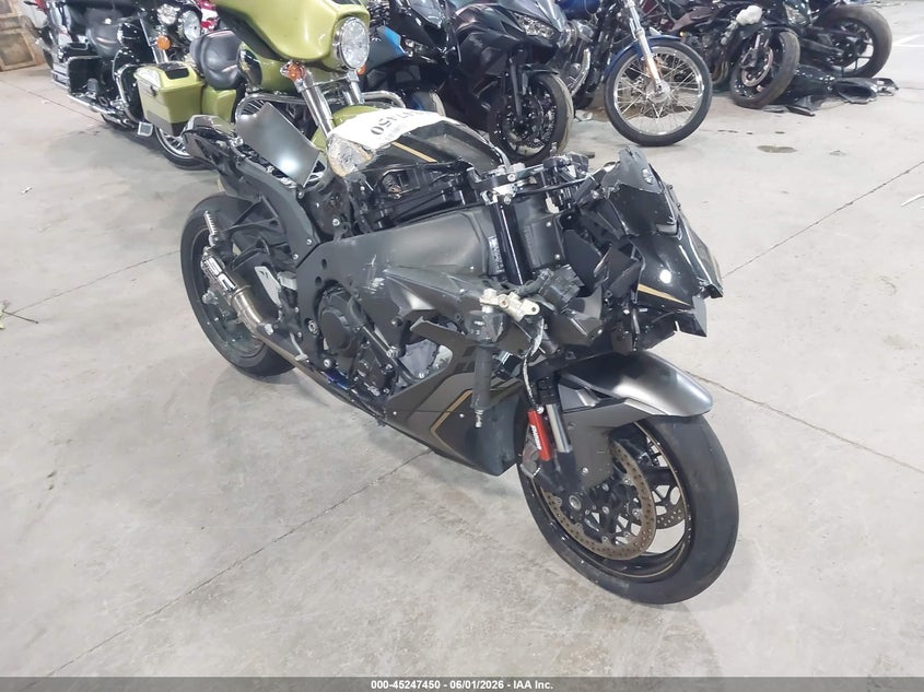 2023 Kawasaki Zx VIN JKBZXVM12PA004516 IAAI salvage auction — LEFT & RIGHT, Salvage Title, sold $3,700 on 2026-07-10 (photo 1)