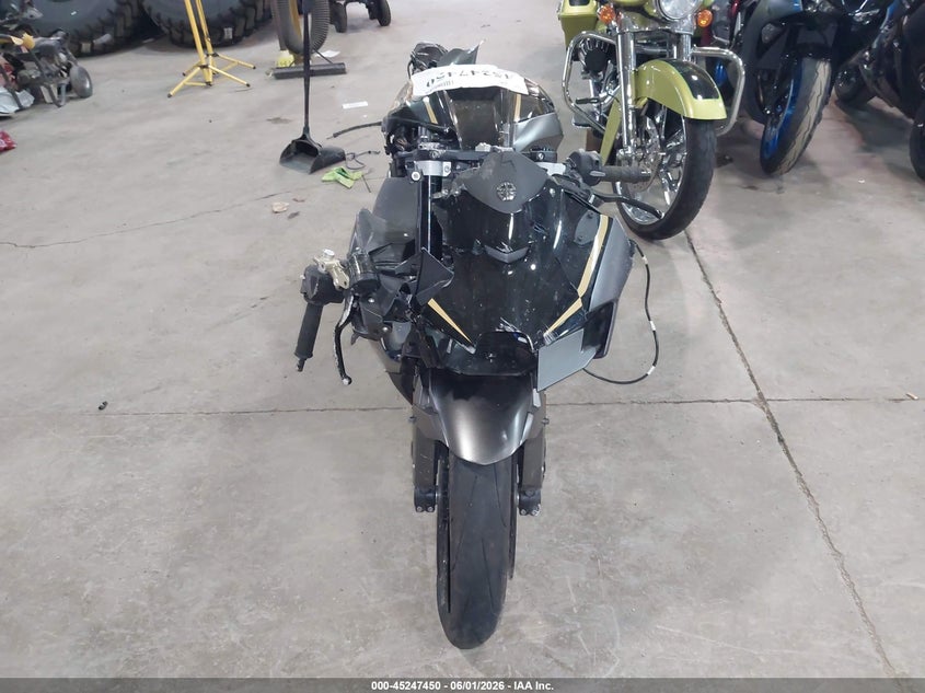 2023 Kawasaki Zx VIN JKBZXVM12PA004516 IAAI salvage auction — LEFT & RIGHT, Salvage Title, sold $3,700 on 2026-07-10 (photo 5)