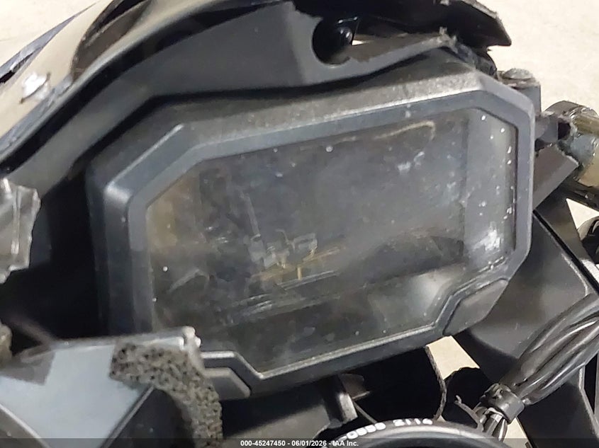 2023 Kawasaki Zx VIN JKBZXVM12PA004516 IAAI salvage auction — LEFT & RIGHT, Salvage Title, sold $3,700 on 2026-07-10 (photo 7)