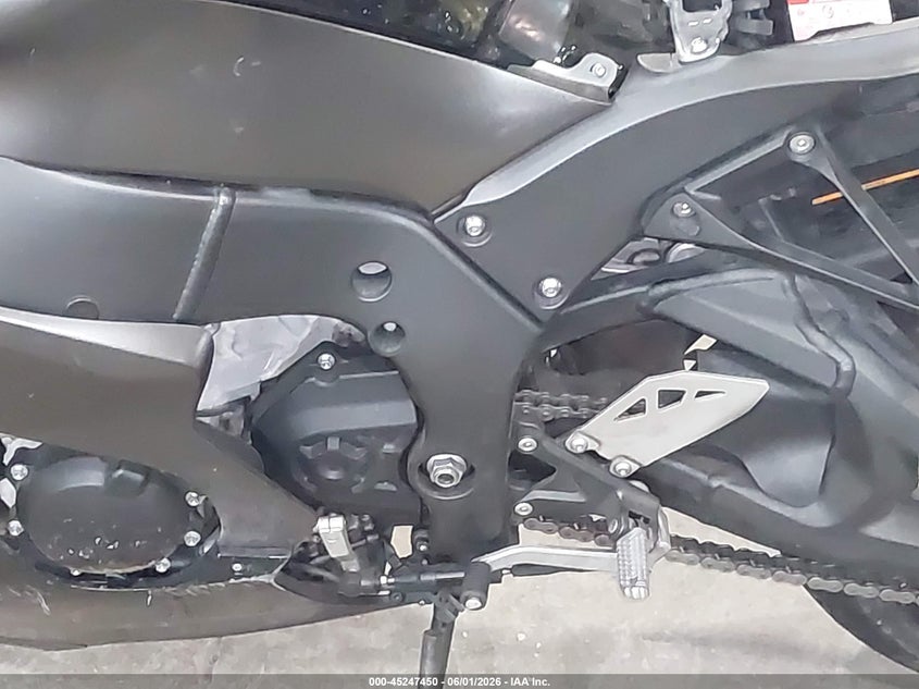 2023 Kawasaki Zx VIN JKBZXVM12PA004516 IAAI salvage auction — LEFT & RIGHT, Salvage Title, sold $3,700 on 2026-07-10 (photo 9)