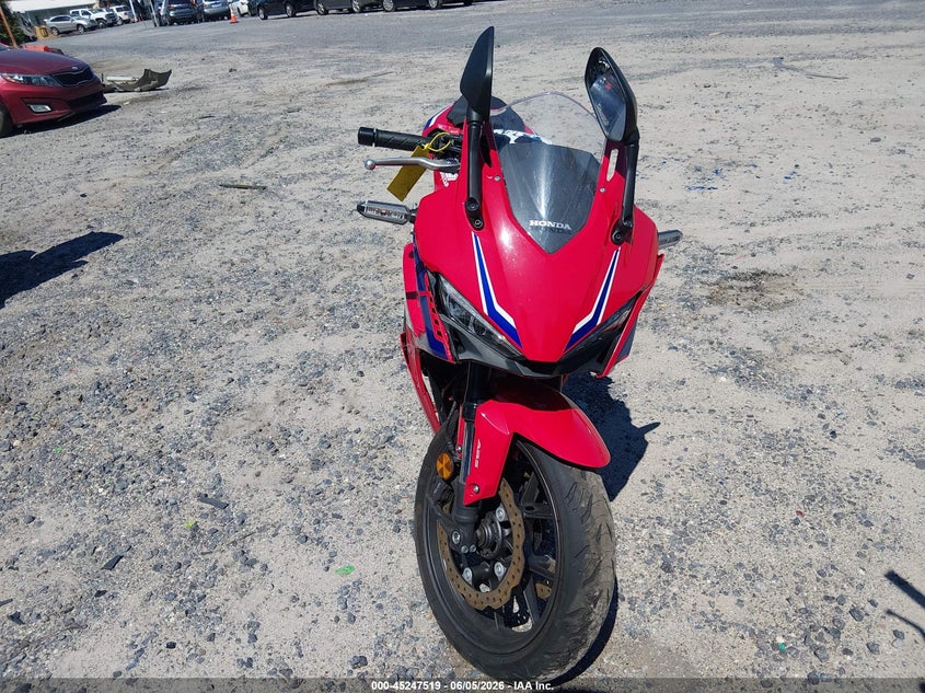 2025 Honda Cbr VIN MLHPC7058S5100277 IAAI salvage auction — LEFT FRONT, Salvage Title, sold $125 on 2026-07-08 (photo 5)