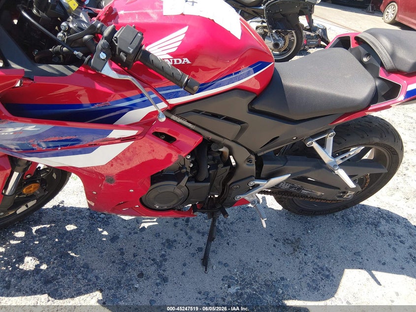 2025 Honda Cbr VIN MLHPC7058S5100277 IAAI salvage auction — LEFT FRONT, Salvage Title, sold $125 on 2026-07-08 (photo 9)