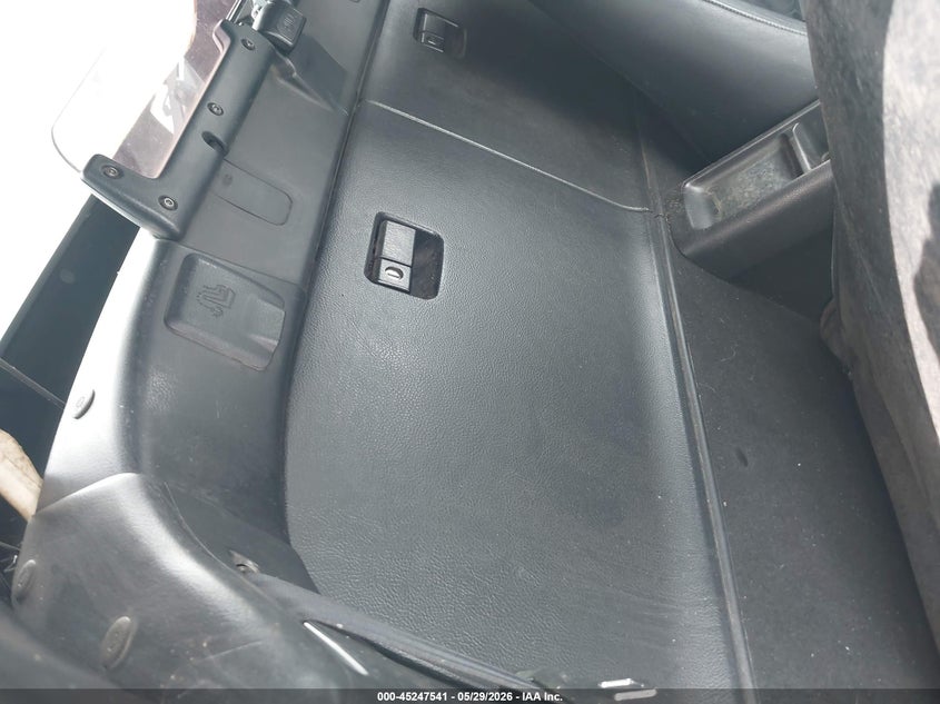2003 Toyota Mr2 VIN JTDFR320330064777 IAAI salvage auction — NORMAL WEAR, Original (Texas), sold $1,300 on 2026-07-06 (photo 8)