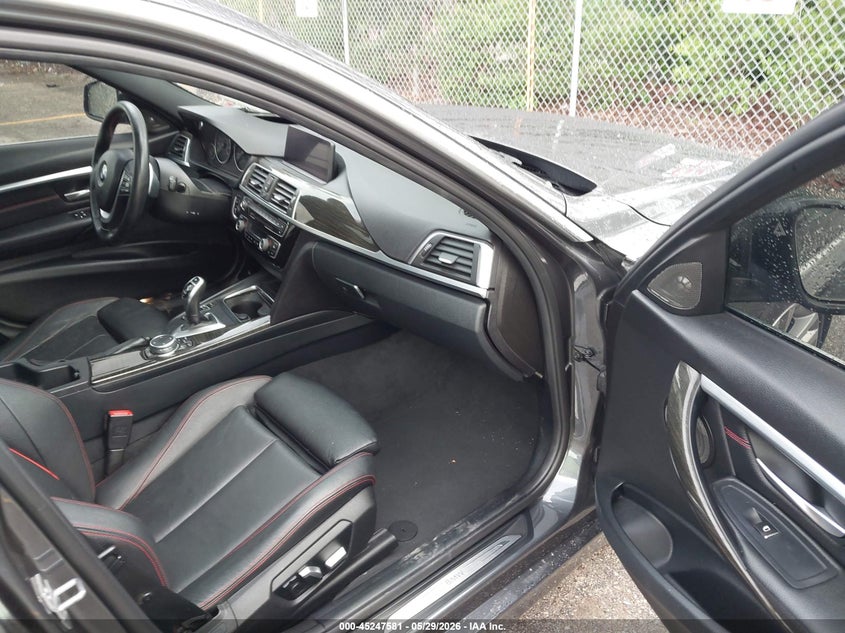2017 BMW 3er VIN WBA8E5C56HK388728 IAAI salvage auction — REAR END, Salvage Title, sold $2,050 on 2026-07-29 (photo 5)