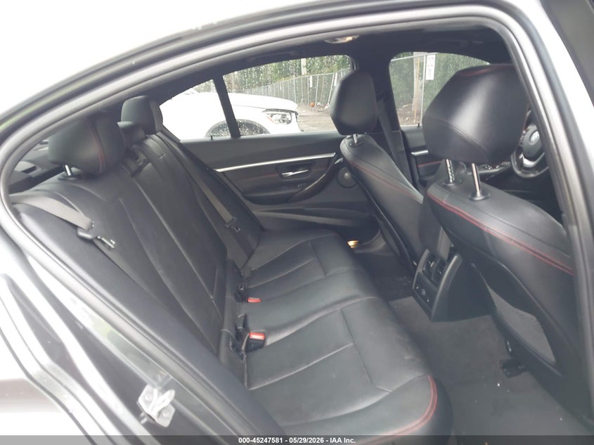 2017 BMW 3er VIN WBA8E5C56HK388728 IAAI salvage auction — REAR END, Salvage Title, sold $2,050 on 2026-07-29 (photo 8)