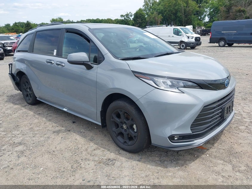 2025 Toyota Sienna VIN 5TDCSKFC8SS201682 IAAI salvage auction — REAR END, Salvage (Virginia), sold $17,000 on 2026-07-30 (photo 1)