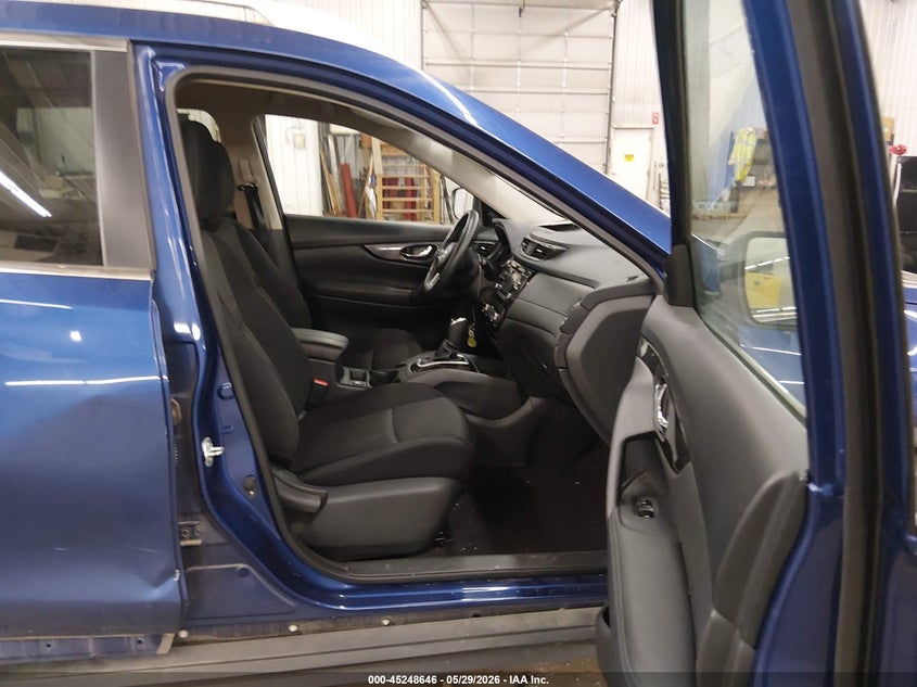 2017 Nissan Rogue VIN KNMAT2MV8HP557836 IAAI salvage auction — REAR END, Salvage (Minnesota), sold $1,375 on 2026-07-28 (photo 5)