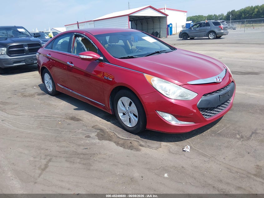 2014 Hyundai Sonata VIN KMHEC4A40EA117774 IAAI salvage auction — LEFT SIDE, Salvage Title, sold $1,300 on 2026-07-15 (photo 1)