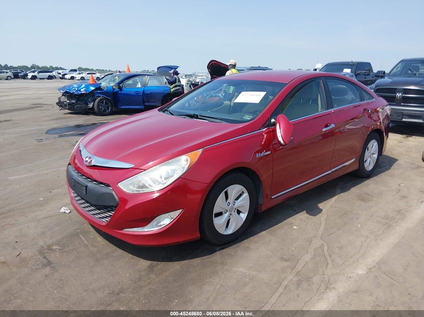 2014 Hyundai Sonata VIN KMHEC4A40EA117774 IAAI salvage auction — LEFT SIDE, Salvage Title, sold $1,300 on 2026-07-15 (photo 2)