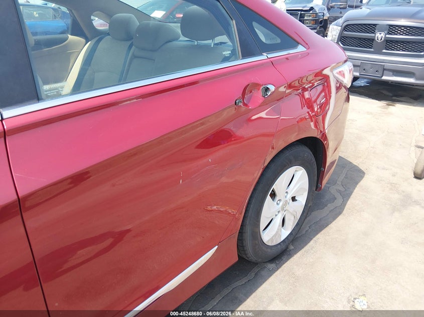 2014 Hyundai Sonata VIN KMHEC4A40EA117774 IAAI salvage auction — LEFT SIDE, Salvage Title, sold $1,300 on 2026-07-15 (photo 6)