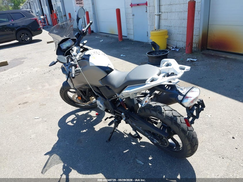 2020 BMW G 310 VIN WB30G1201LR827380 IAAI salvage auction — THEFT, Salvage Title, sold $1,100 on 2026-07-07 (photo 3)