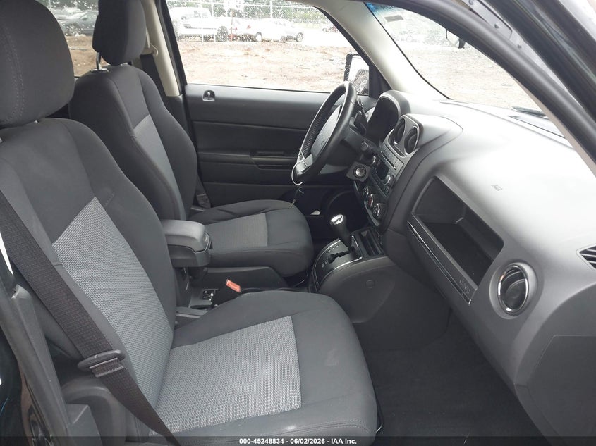 2010 Jeep Patriot VIN 1J4NF1GB6AD666009 IAAI salvage auction — SIDE, Salvage (North Carolina), sold $475 on 2026-07-22 (photo 5)