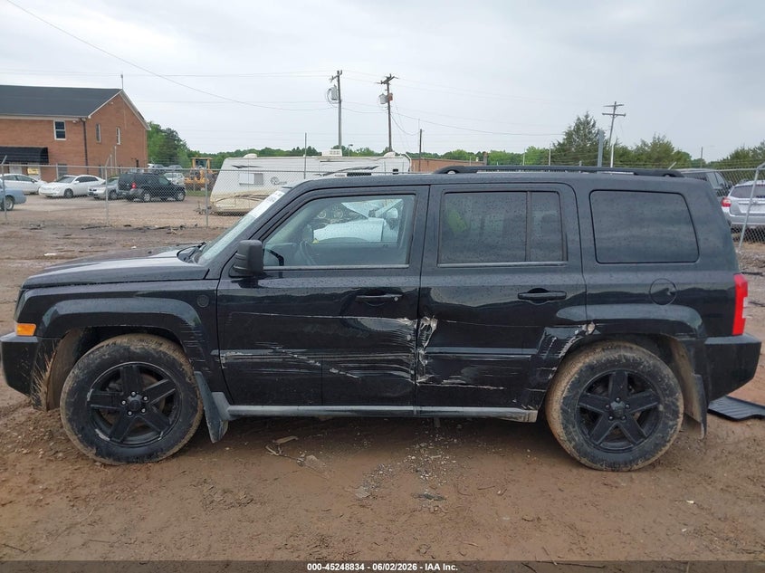 2010 Jeep Patriot VIN 1J4NF1GB6AD666009 IAAI salvage auction — SIDE, Salvage (North Carolina), sold $475 on 2026-07-22 (photo 6)
