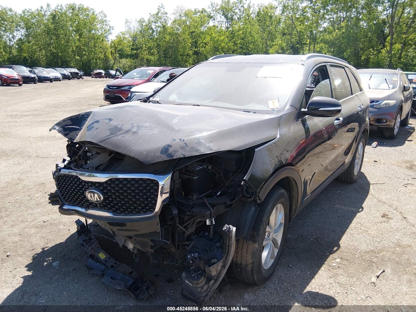 2018 Kia Sorento VIN 5XYPGDA59JG352050 IAAI salvage auction — FRONT & REAR, Salvage Title, sold $1,300 on 2026-07-14 (photo 2)