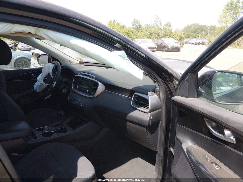 2018 Kia Sorento VIN 5XYPGDA59JG352050 IAAI salvage auction — FRONT & REAR, Salvage Title, sold $1,300 on 2026-07-14 (photo 5)