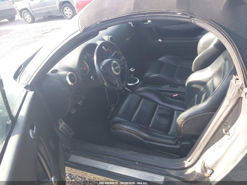 2001 Audi Tt VIN TRUUT28N611047362 IAAI salvage auction — NORMAL WEAR, Original (Ohio), sold $325 on 2026-07-14 (photo 5)