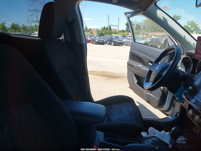2020 Mitsubishi VIN JA4AP4AU0LU023990 IAAI salvage auction — FRONT END, Salvage Title, sold $3,650 on 2026-07-10 (photo 5)