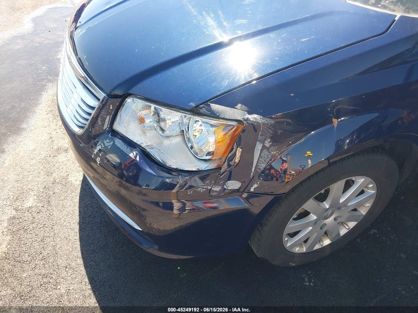 2014 Chrysler Town & country VIN 2C4RC1BG4ER398244 IAAI salvage auction — LEFT FRONT, Salvage Title, sold $1,600 on 2026-08-22 (photo 6)