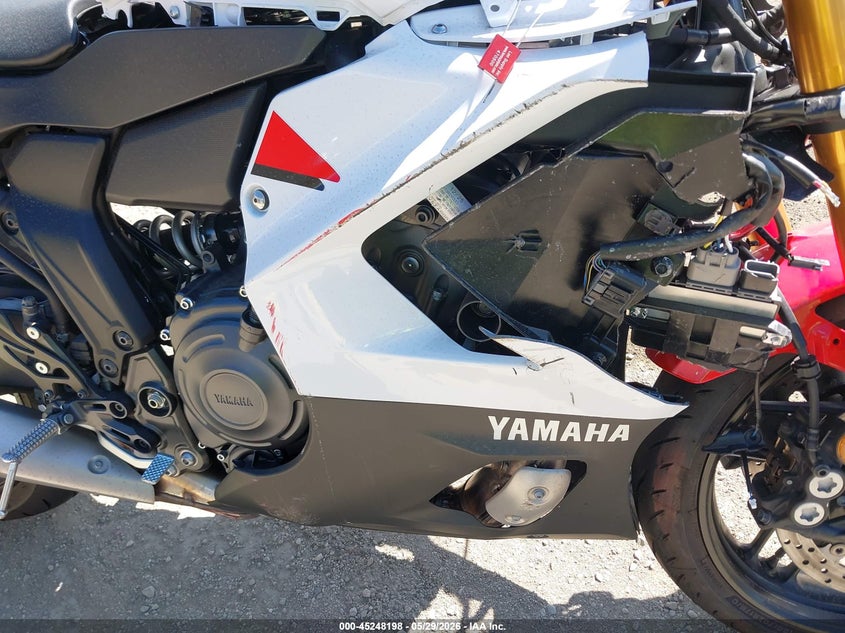 2026 Yama Yzf-r7 VIN JYARM60Y5TA000302 IAAI salvage auction — FRONT & REAR, Salvage (California), sold $1,150 on 2026-07-08 (photo 8)