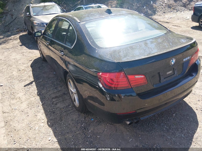 2012 BMW 5er VIN WBAXG5C53CDX03536 IAAI salvage auction — WATER/FLOOD, Salvage (Rhode Island), sold $375 on 2026-08-04 (photo 3)