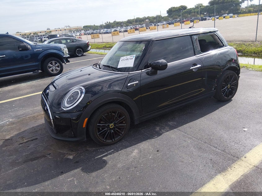 2024 Mini Hard top VIN WMW13DJ0XR2V85377 IAAI salvage auction — LEFT SIDE, Salvage Title, sold $9,250 on 2026-07-23 (photo 2)