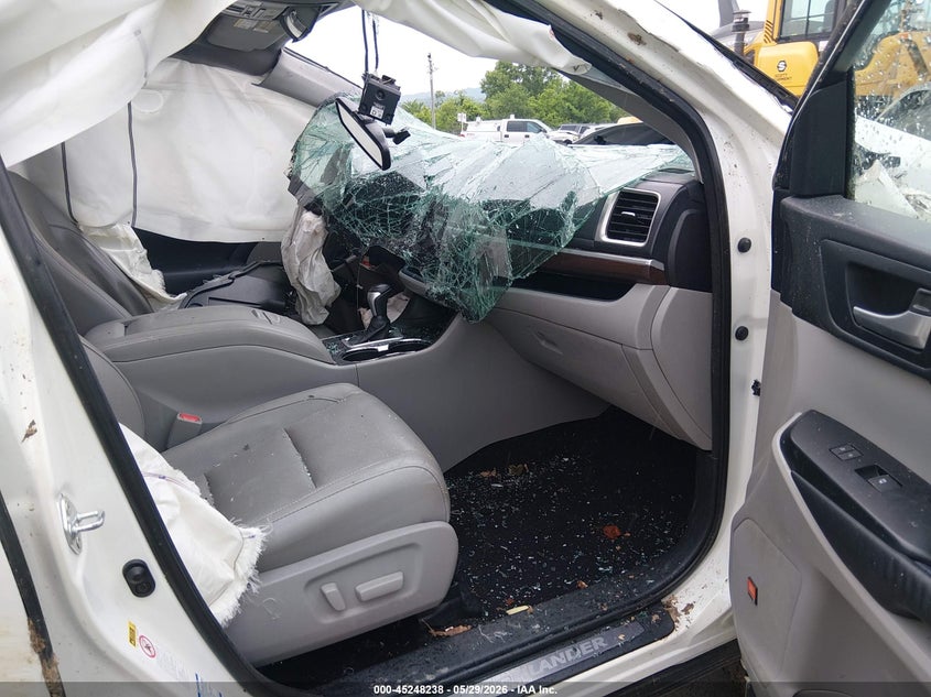 2015 Toyota Highlander VIN 5TDDKRFH1FS179958 IAAI salvage auction — FRONT & REAR, Salvage Title, sold $1,150 on 2026-07-23 (photo 5)