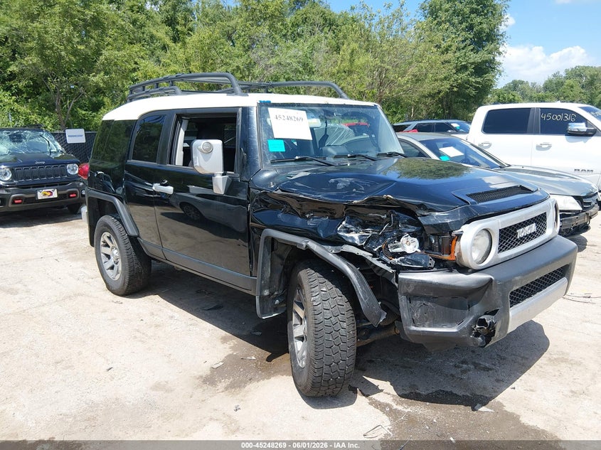 2014 Toyota Fj cruiser VIN JTEBU4BF4EK208332 IAAI salvage auction — RIGHT FRONT, Salvage Title, sold $8,900 on 2026-07-05 (photo 6)
