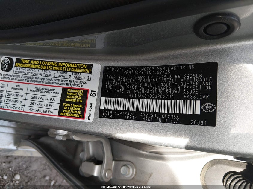 2025 Toyota Camry VIN 4T1DAACK9SU202201 IAAI salvage auction — FRONT & REAR, Salvage (Kentucky), sold $11,000 on 2026-07-31 (photo 9)