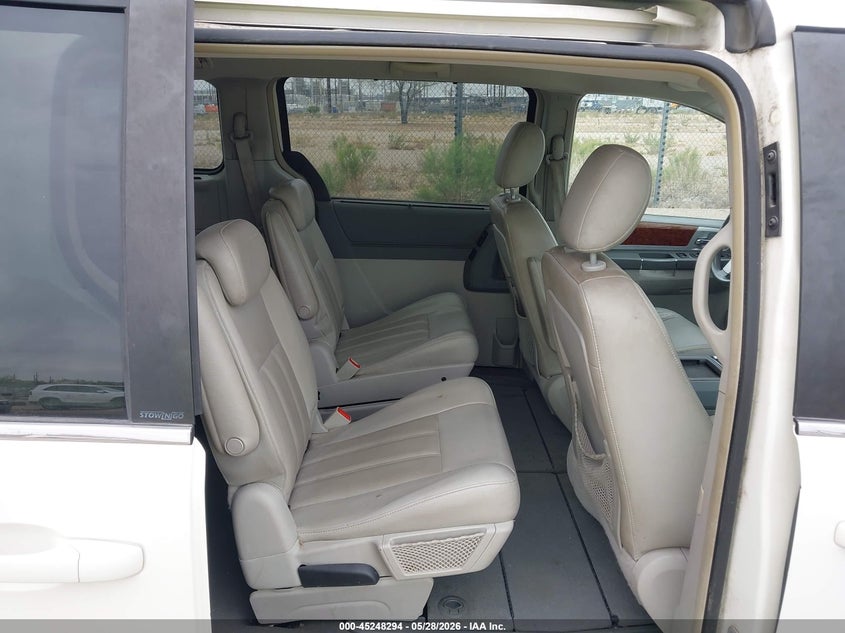 2009 Chrysler Town & country VIN 2A8HR54129R563104 IAAI salvage auction — NORMAL WEAR, Clear (Arizona), sold $425 on 2026-07-09 (photo 8)