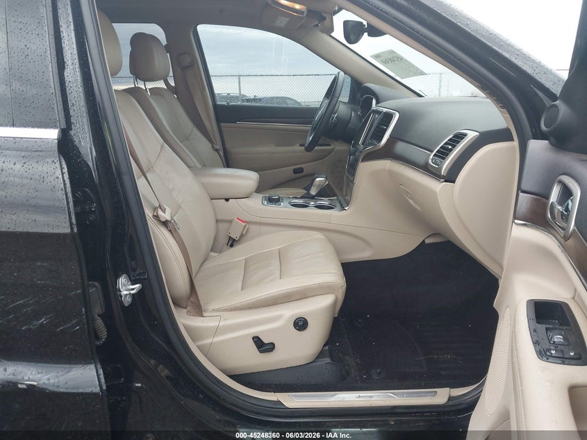 2017 Jeep Grand cherokee VIN 1C4RJFBG7HC880089 IAAI salvage auction — SIDE, Salvage Title, sold $3,900 on 2026-07-09 (photo 5)
