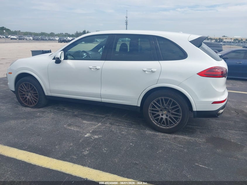 2017 Porsche Cayenne VIN WP1AA2A29HKA82869 IAAI salvage auction — RIGHT FRONT, Salvage Title, sold $8,200 on 2026-07-30 (photo 3)