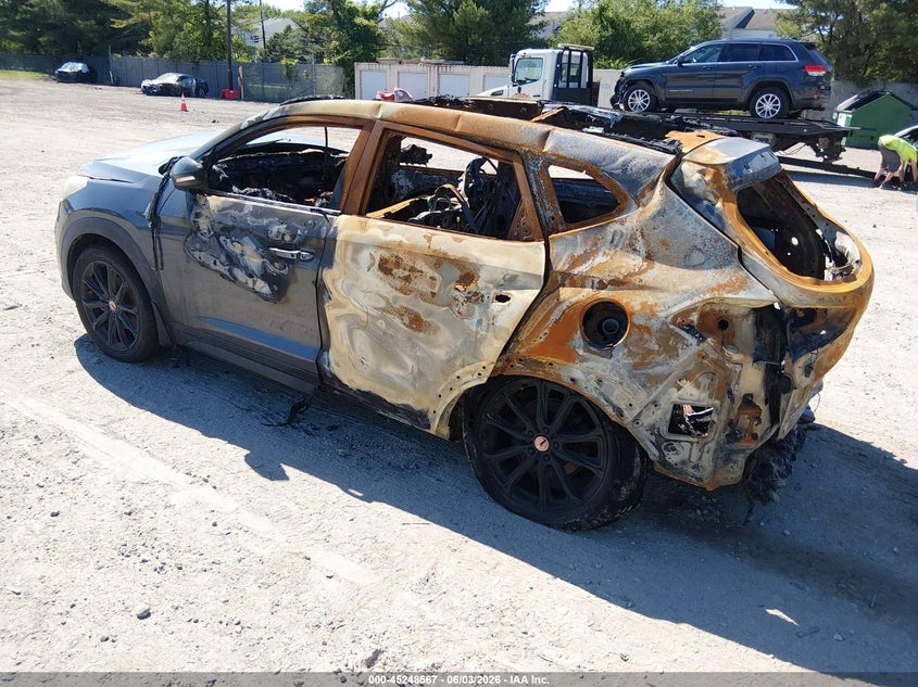 2017 Hyundai Tucson VIN KM8J33A22HU504630 IAAI salvage auction — EXTERIOR BURN, Salvage Title, sold $25 on 2026-07-21 (photo 3)