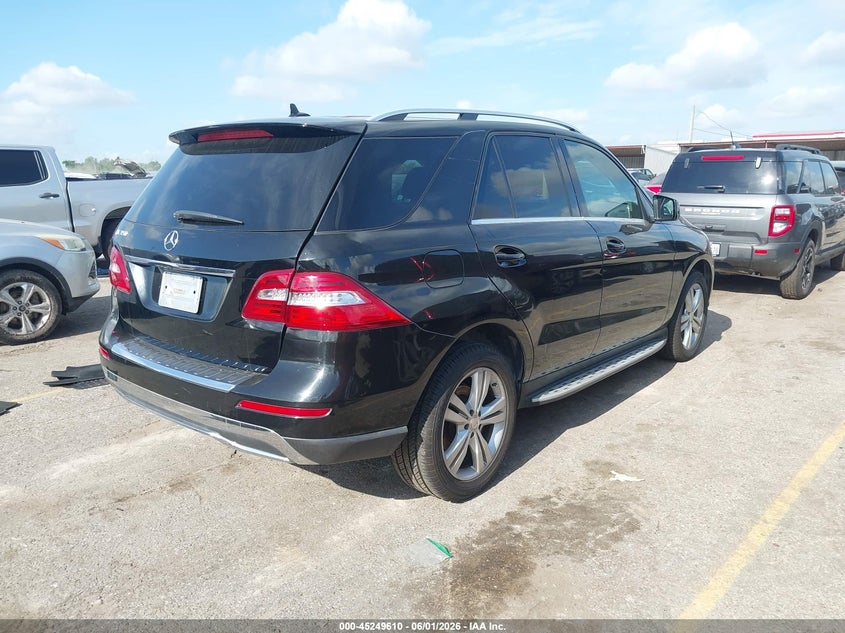 2015 Mercedes-benz M-klasse VIN 4JGDA5JB0FA502923 IAAI salvage auction — SIDE, Salvage Title, sold $3,550 on 2026-07-20 (photo 4)