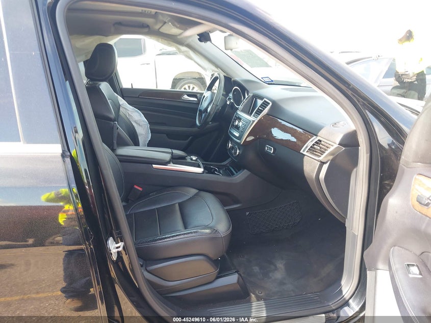 2015 Mercedes-benz M-klasse VIN 4JGDA5JB0FA502923 IAAI salvage auction — SIDE, Salvage Title, sold $3,550 on 2026-07-20 (photo 5)
