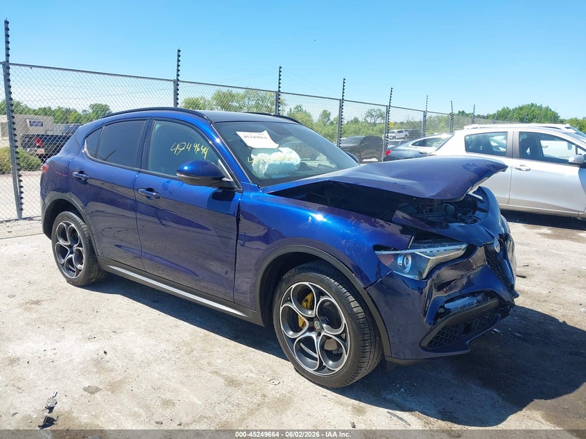 2019 Alfa romeo Stelvio VIN ZASPAKBN2K7C52821 IAAI salvage auction — FRONT END, Salvage Title, sold $2,475 on 2026-07-14 (photo 1)