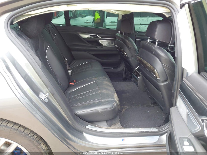 2019 BMW VIN WBA7F2C5XKB239320 IAAI salvage auction — RIGHT FRONT, Salvage Title, sold $25 on 2026-07-28 (photo 8)
