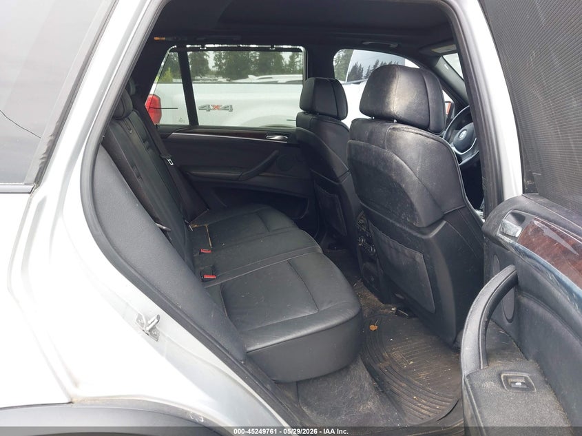 2011 BMW X5 VIN 5UXZV8C56BL417539 IAAI salvage auction — NORMAL WEAR, Clear (Washington), sold $625 on 2026-07-22 (photo 8)