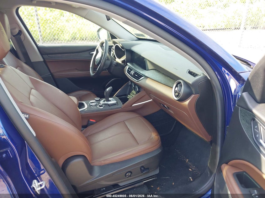 2021 Alfa romeo Stelvio VIN ZASPAKAN6M7D05959 IAAI salvage auction — LEFT FRONT, Wait Title, sold $7,300 on 2026-08-18 (photo 5)