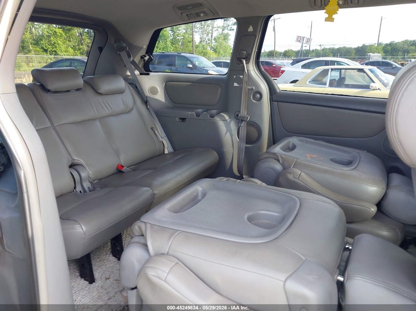 2006 Toyota Sienna VIN 5TDZA22C56S479481 IAAI salvage auction — NORMAL WEAR, Clear (Florida), sold $500 on 2026-07-14 (photo 8)