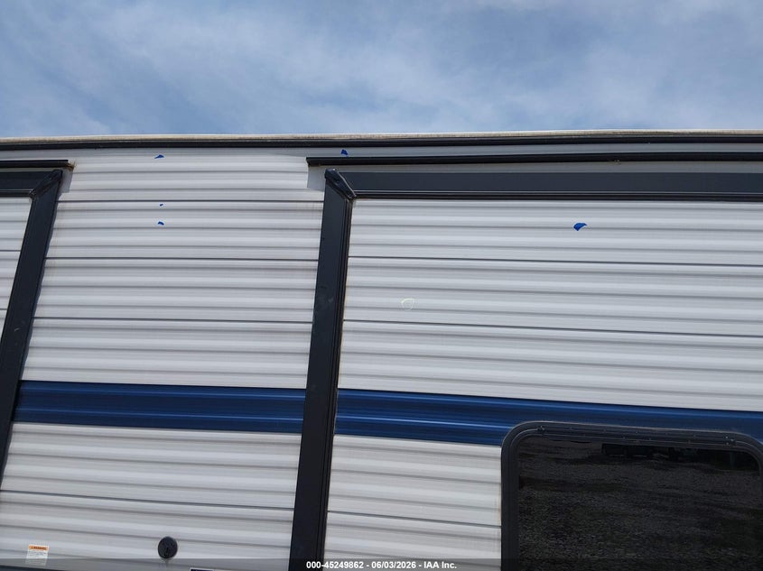 2021 Gulfstream Conquest VIN 1NL1G3723M1146993 IAAI salvage auction — HAIL, Clear (Arkansas), sold $7,100 on 2026-07-23 (photo 6)