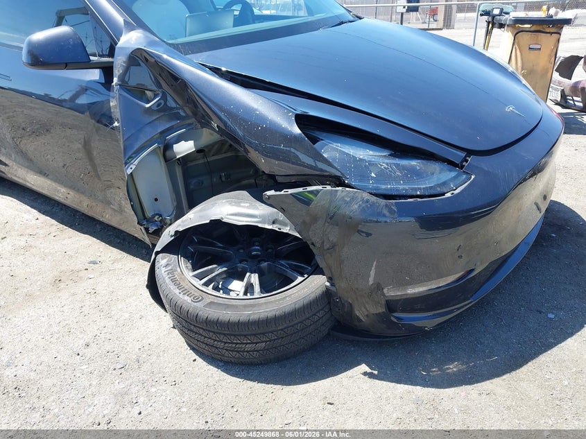 2025 Tesla Model y VIN 7SAYGDED6SF229808 IAAI salvage auction — RIGHT SIDE, Salvage Title, sold $9,350 on 2026-07-23 (photo 6)