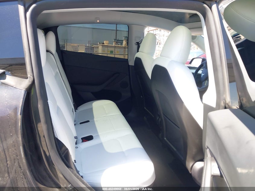 2025 Tesla Model y VIN 7SAYGDED6SF229808 IAAI salvage auction — RIGHT SIDE, Salvage Title, sold $9,350 on 2026-07-23 (photo 8)
